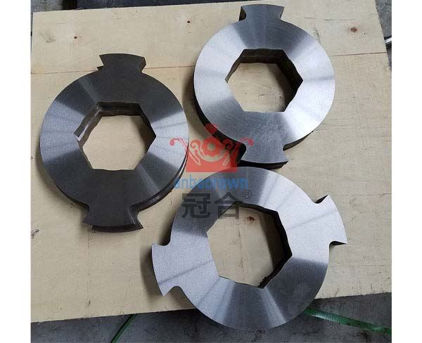 工業(yè)固廢撕碎機生產(chǎn)中的安全防護出了問題怎么辦？